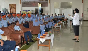 Prajurit Ats  Didatangi BNN  Penyuluhan tentang  Bahaya Narkoba