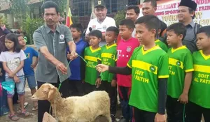 SDIT Al-Fatih Juara Futsal Open Turnamen Cup 2017