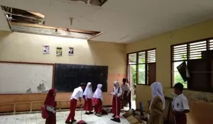 RUANG BELAJAR SDN LEBAKPARI MENGKHAWATIRKAN
