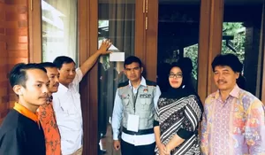 Coklit, KPU Satroni Kediaman Prabowo