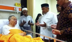 DARI GEBUKI KIAI HINGGA SERET ANAKNYA DARI MOTOR