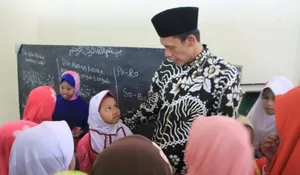 KUNJUNGI  PONPES  JARO ADEBAHAGIAKAN SANTRI