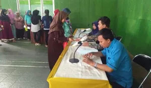 Asyik, Penerima PKH Tiga Desa Ngantri Kartu ATM
