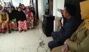300 Jompo di Desa Kuta Rutin Dapat Jatah Beras