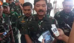Panglima TNI Kuliahi Mahasiswa Megister Unhan