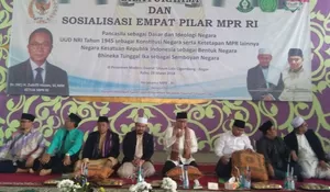 Ribuan Santri Sambut Kedatangan Zulkifli Hasan