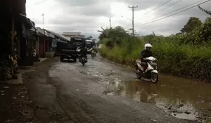 Banjarwaru – Telukpinang Makin Parah, Pemkab Jangan Ngeles