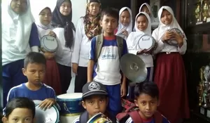 SDN 01 Cipaku Gencarkan Marawis