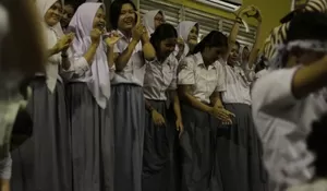 Suporter Cewek Jadi Peredam Laga Panas UCL