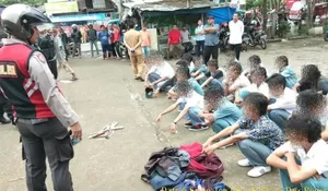 Janjian Antarsekolah sampai Pesan Celurit Rp35 Ribu