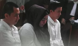 Nasib Trio Bos First Travel