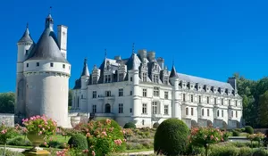 4 Istana Termegah di Dunia