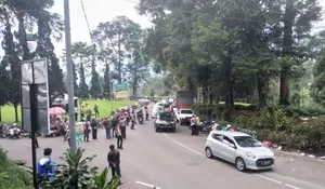 Target Lebaran, Truk Boleh Lewat Puncak Pass