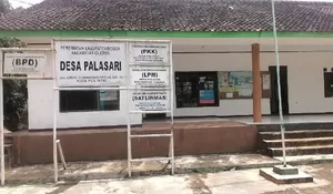 Belum Berizin, Warga Palasari Hadang Buldoser