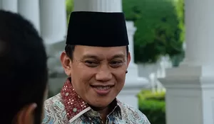 Isu Liar Gestur Karding Dikaitkan Gaya Jokowi