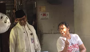 Anies Turunkan 2 Jari Emak-emak