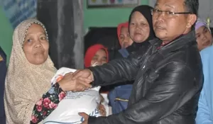 Asyik... Tiap Bulan Dapat Jatah Beras