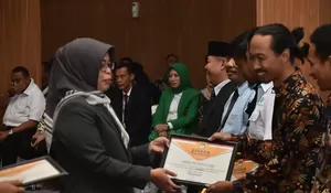 KPU Beri Penghargaan ke Awak Media