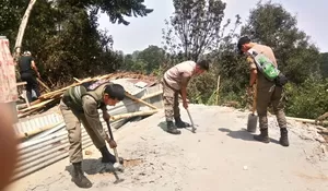 Satpol PP Bongkar PKL Gunung Mas Puncak Bogor