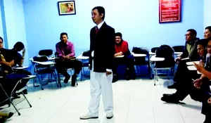 Sukses Jadi Dosen hingga Motivator