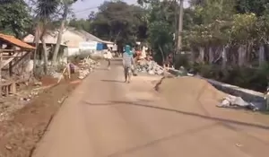 Alhamdulillah, Jalan Tonjong-Jampang Mulai Dicor