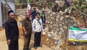 Warga Cibedug Semringah Jalan TPU Diperbaiki