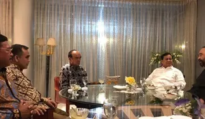 Giliran Surya Paloh Disatroni Prabowo