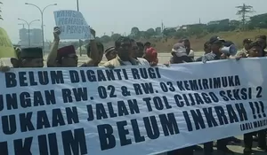 Akses tol Cijago ll ditutup warga