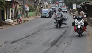 Jalan Parungpanjang Benjol-benjol
