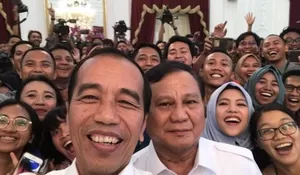 Mirip Kisah Presiden AS Abraham Lincoln yang Menjadikan Saingan sebagai Rekan,Jokowi Rangkul Prabowo