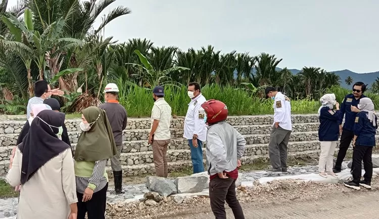 Proyek Bronjong Di Sungai Peapata Desa Miranti Capai Hulondalo