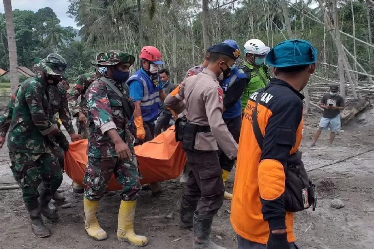 Korban Meninggal Akibat Erupsi Gunung Semeru Bertambah Jadi 22 Orang