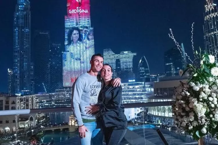 Romantis Banget Begini Cara Cristiano Ronaldo Merayakan Ulang Tahun