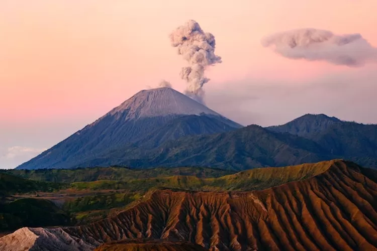 Gunung Semeru Ada Di Provinsi Mana Cek Jawabannya Lengkap Dengan Info