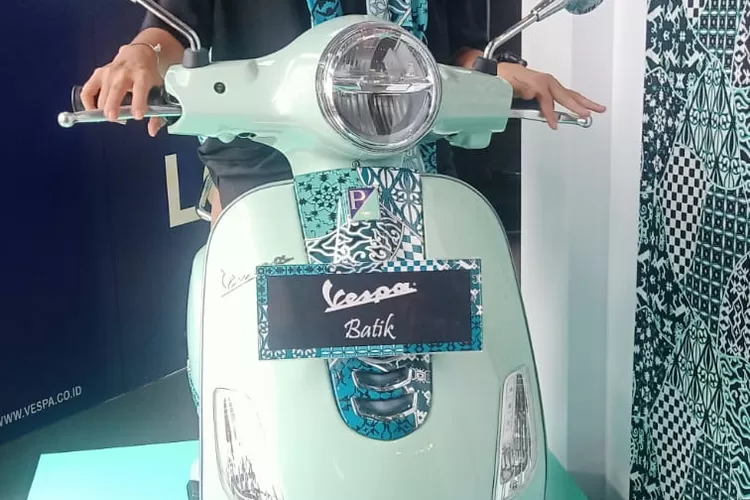 Buka Pabrik Di Indonesia Piaggio Perkenalkan Vespa Batik Smol Id