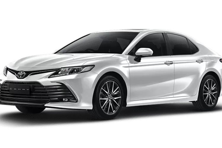 Update Harga Mobil Listrik Terbaru Toyota Camry Hybrid Di September