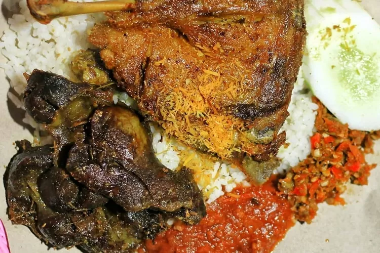 Bebek Tugu Pahlawan Kuliner Legendaris Yang Paling Dirindukan Di