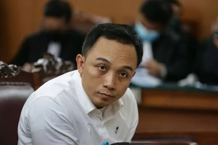 Ricky Rizal Dituntut Delapan Tahun Penjara Edisi