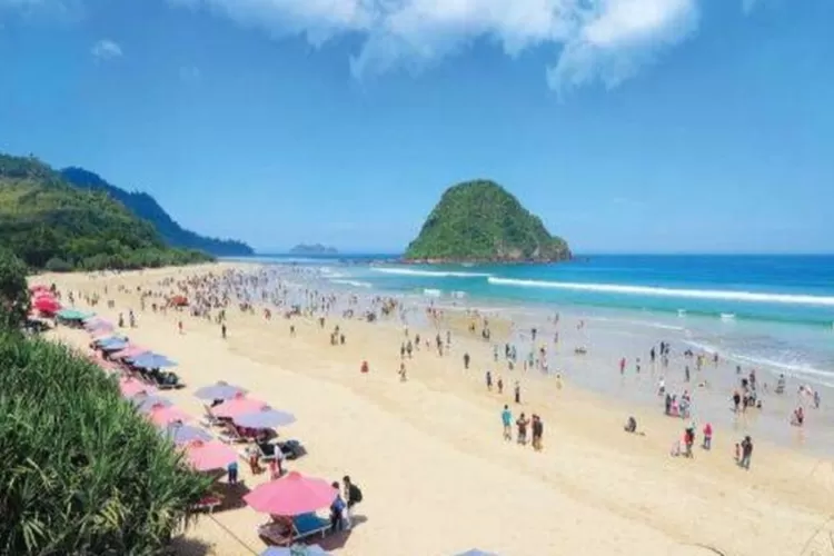 Mau Liburan Ke Pantai Pulau Merah Banyuwangi Aja Surganya Pecinta