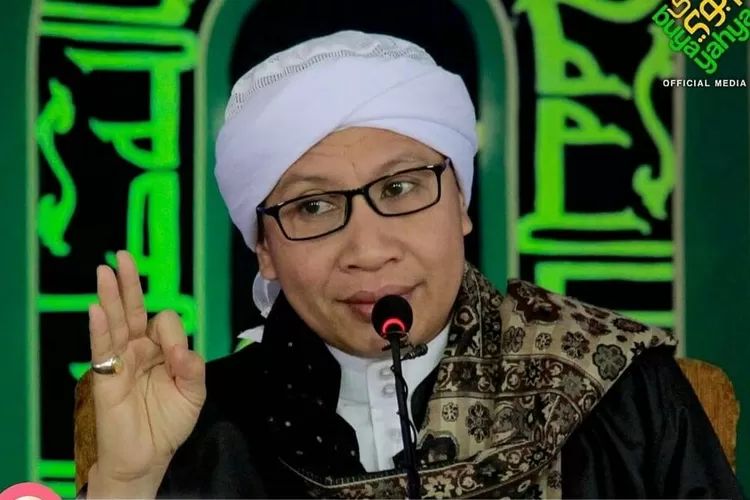 Catat Ini Penjelasan Buya Yahya Tentang Amalan Nisfu Syaban Untuk