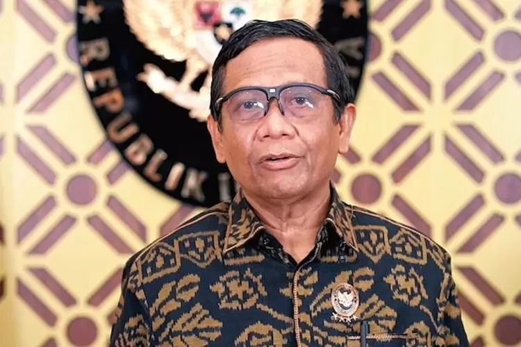 Tanggapan Dan Reaksi Mahfud MD Terhadap Pernyataan Denny Indrayana Yang