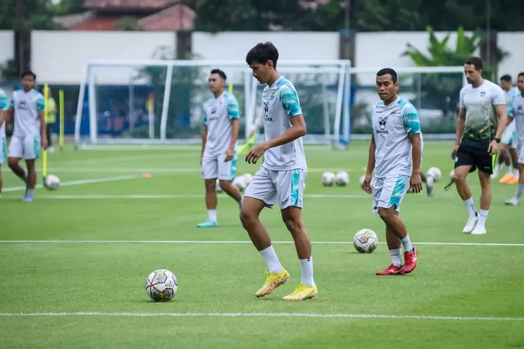 Ryan Kurnia Ungkap Proses Adaptasi Dan Persaingan Dalam Skuat Persib