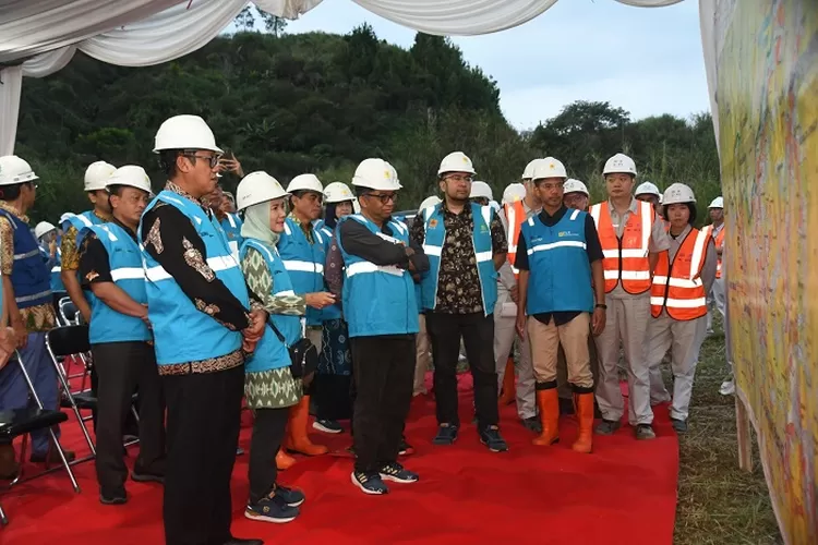 Sediakan Energi Bersih Komisaris Dan Direksi PLN Tinjau Langsung