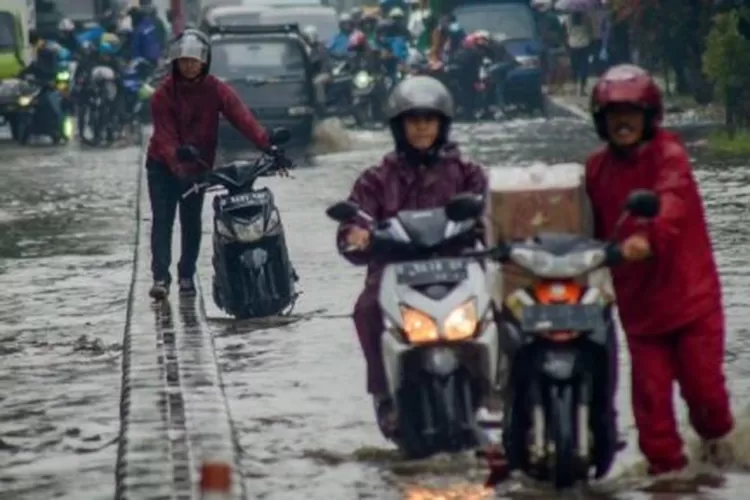 Hujan Angin Rumah Rusak Dan Rsud Sidoarjo Kebanjiran Ayo Surabaya