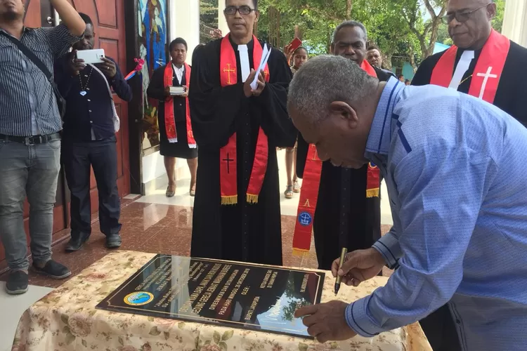 Inilah Pesan Bupati Mathius Awoitauw Saat Resmikan Gereja Gki Jemaat Mahanaim Burere Lintas Papua