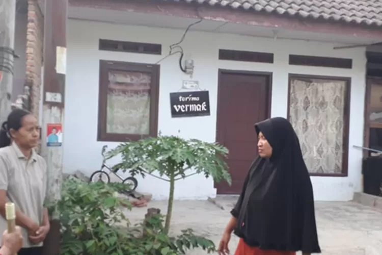SEPI: Rumah terduga teroris di Perumahan Griya Parungpanjang, Desa Kabasiran, sepi usai dilakukan penangkapan oleh Densus 88. 