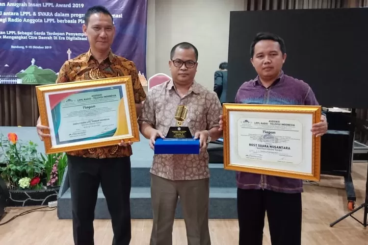 PRESTASI: Radio Teman FM yang dikelola Diskominfo Kabupaten Bogor men-jadi radio lokal terbaik se-Indonesia dalam ajang LPPL Award 2019
