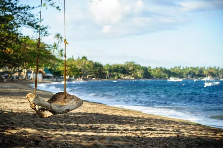 Rekomendasi 10 Wisata Pantai Di Jepara Yang Memiliki Keindahan Alam