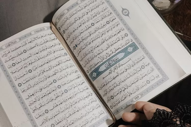 Menggali Keistimewaan Surat Al Kahfi Dalam Islam Hikmah Dan Manfaatnya