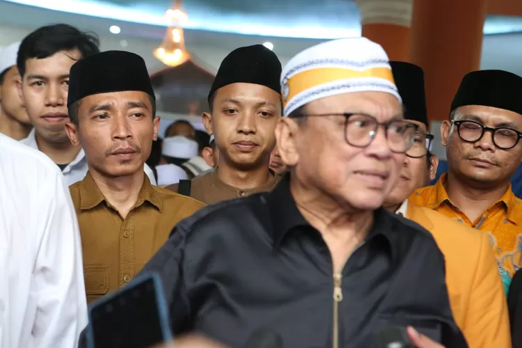 Anggota DPRD Bogor Daen Nuhdiana Temani OSO Motivasi Santri Di Ponpes